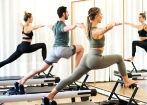 Diferencias entre pilates en suelo o con maquinas